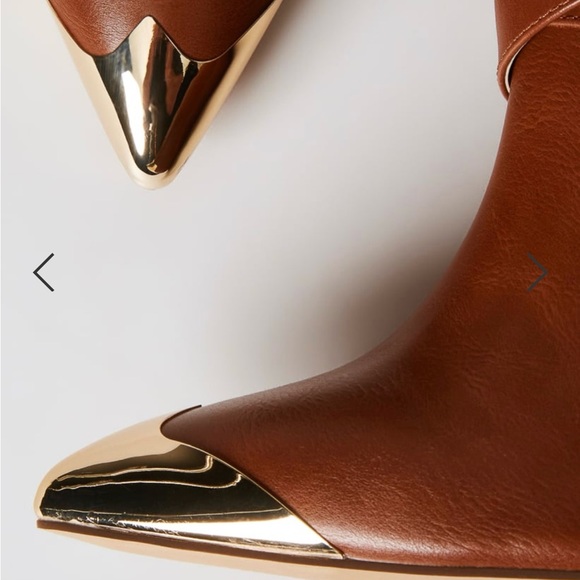 Boot - Picture 2 of 7